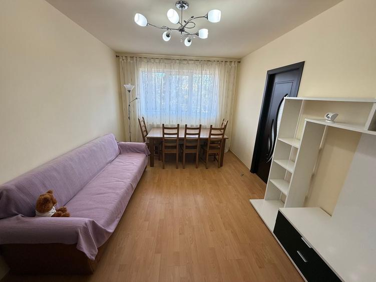 Apartament cu 2 camere, mobilat în Central