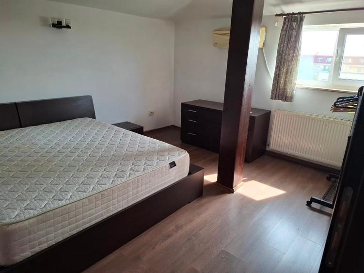 Apartament cu 3 camere semidecomandat, mobilat în Străulești