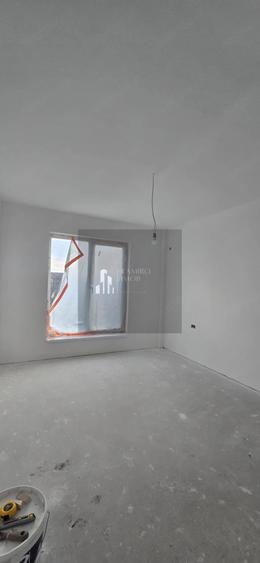 Casă cu Teren 350 Mp în Vârteju