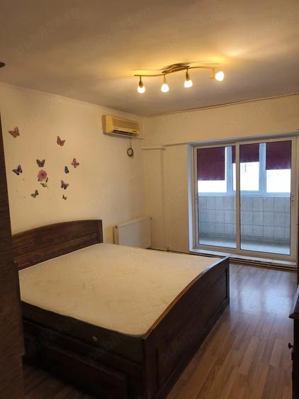 Apartament cu 3 camere decomandat în Traian