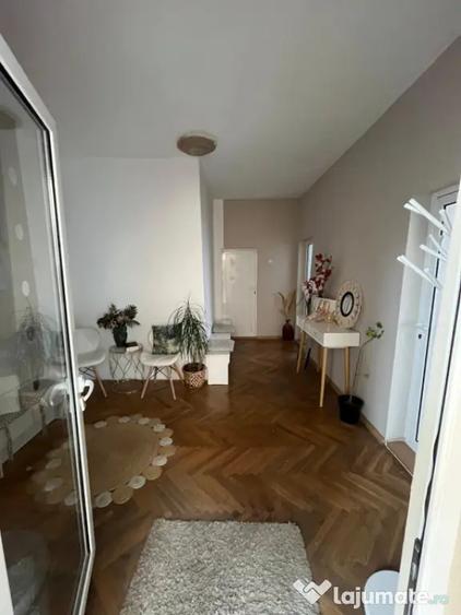 Apartament cu 3 camere decomandat în Andrei Mureșanu