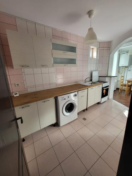 Apartament cu 2 camere semidecomandat în Bucium