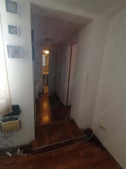 Casă cu 8 camere cu Teren 220 Mp în Berceni