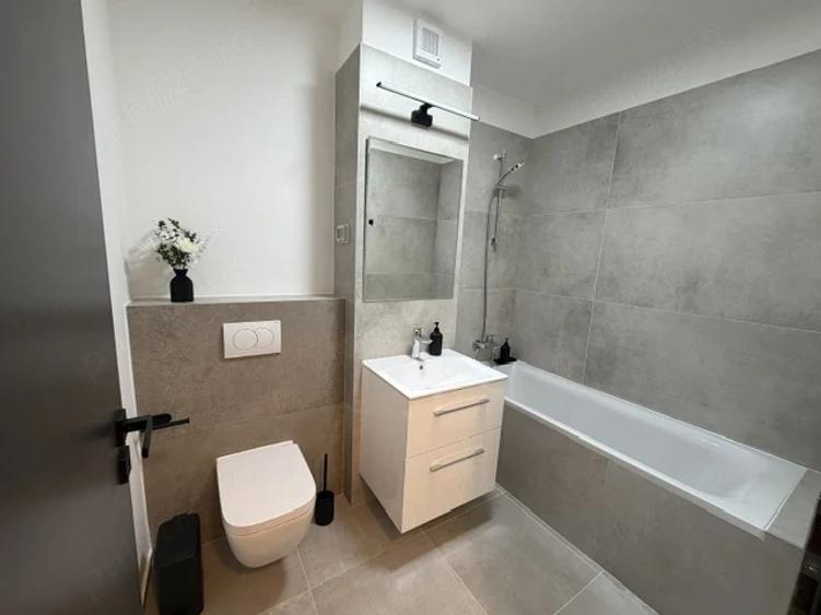 Apartament cu 2 camere decomandat, mobilat în Sud