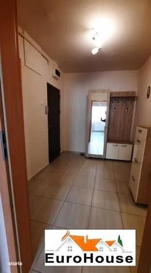 Apartament cu 3 camere decomandat în Cetate