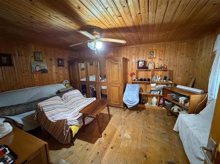 Casă individuală cu 3 camere cu Teren 1270 Mp în Vânători