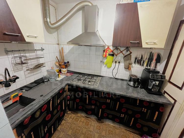 Casă individuală cu 5 camere cu Canalizare în Hălchiu