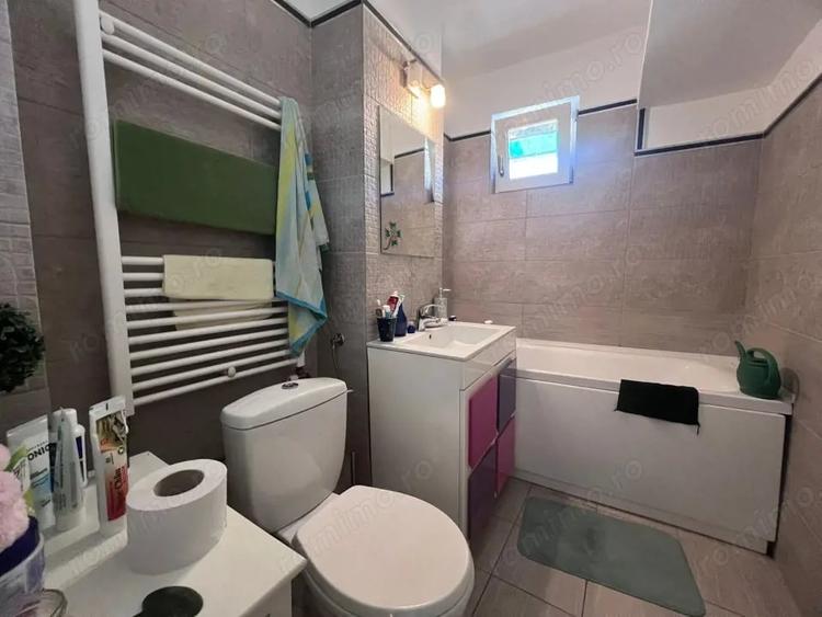 Apartament cu 3 camere decomandat în Dorobanți