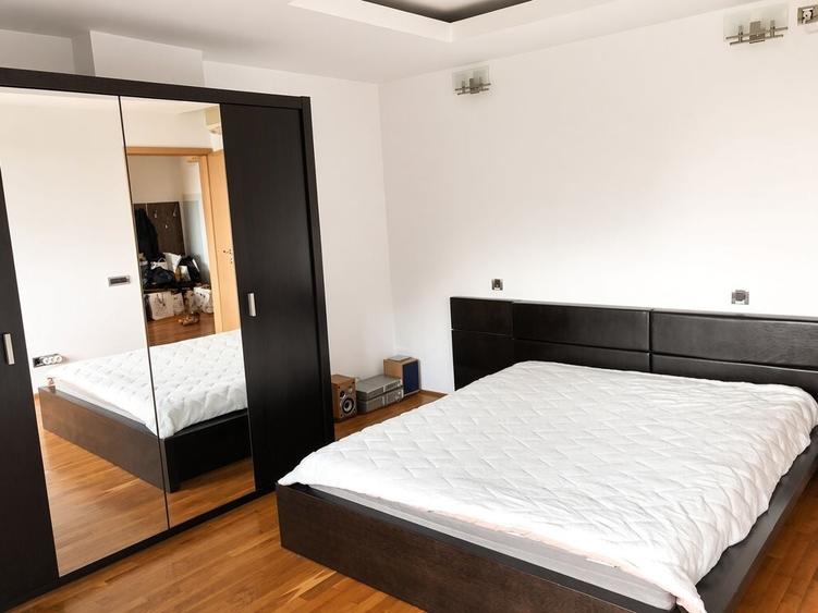 Apartament cu 2 camere semidecomandat, mobilat în Băneasa