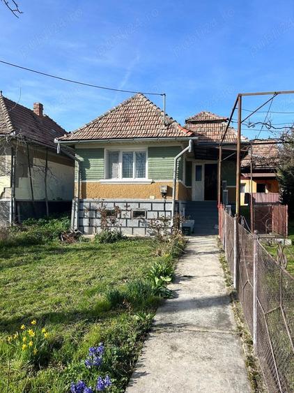 Casă cu 2 camere în Săndulești