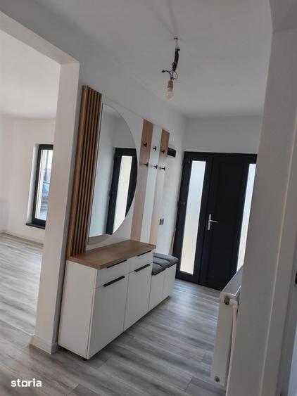 Casă cu 2 camere cu Teren 400 Mp în Ișalnița