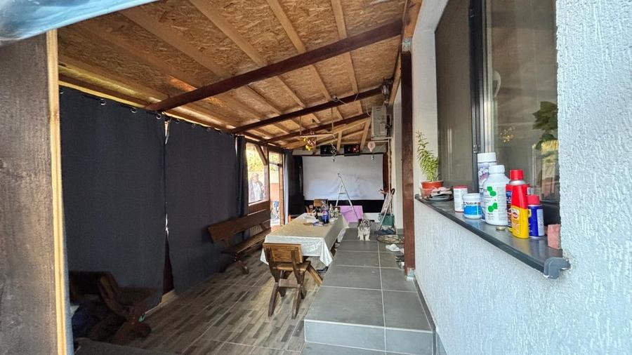 Casă cu 4 camere cu Teren 250 Mp în Domnești