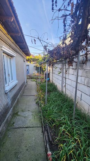 Casă individuală cu 3 camere cu Canalizare în CET