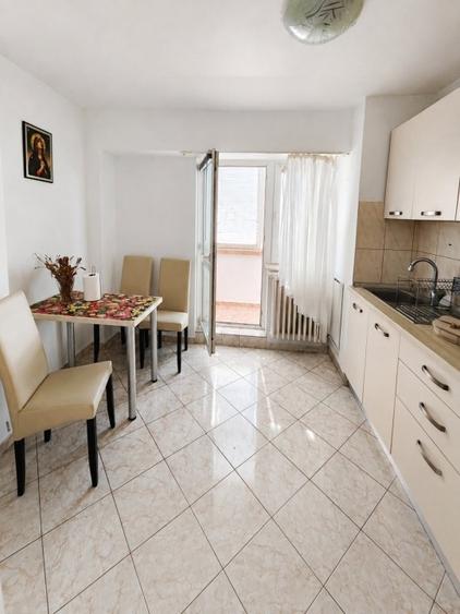 Apartament cu 2 camere decomandat, mobilat în 13 Septembrie