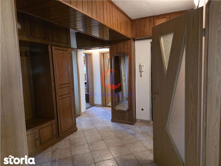 Apartament cu 4 camere decomandat în Dorobanților