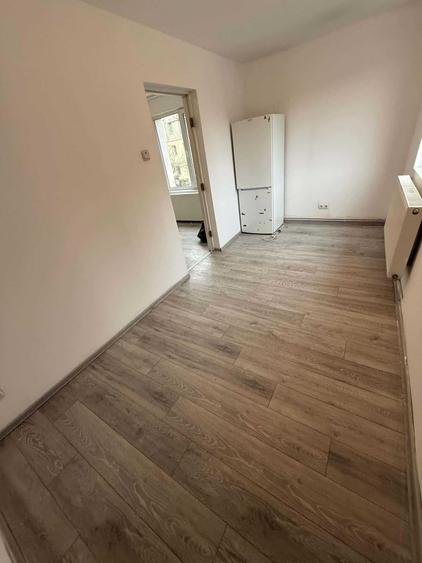 Apartament cu 2 camere nedecomandat în Central