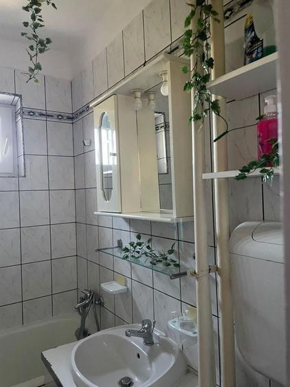 Apartament cu 2 camere decomandat în Exterior Vest