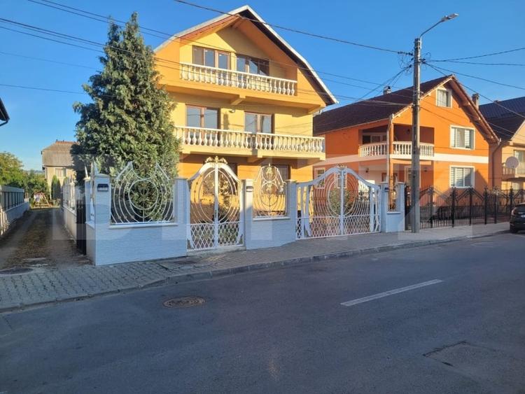 Casă individuală cu 5 camere cu Canalizare în Gherla
