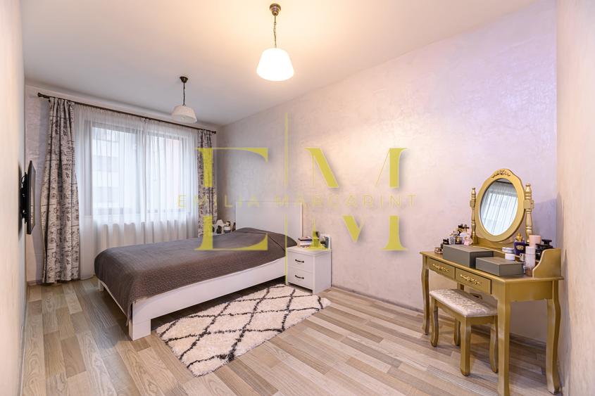 Apartament cu 3 camere semidecomandat, mobilat în Tractorul
