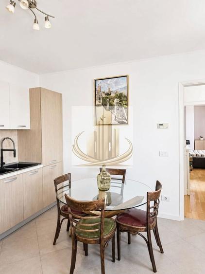 Apartament cu 2 camere semidecomandat, mobilat în Central