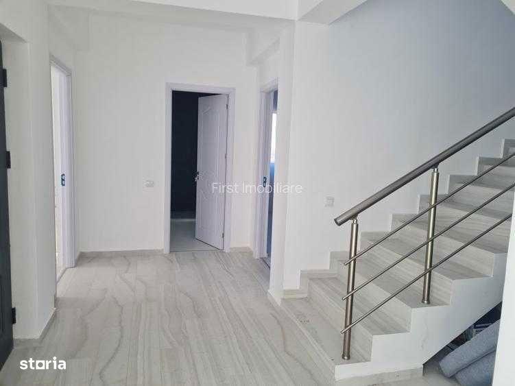 Casă cu 4 camere cu Teren 150 Mp în Domnești