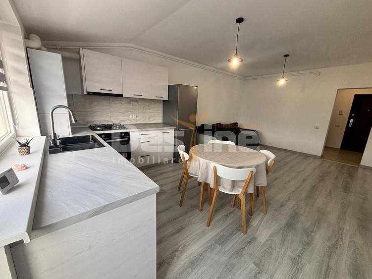 Apartament cu 2 camere decomandat în Cetatea