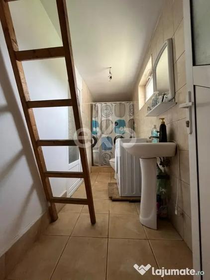 Casă cu 3 camere cu Teren 1140 Mp în Central