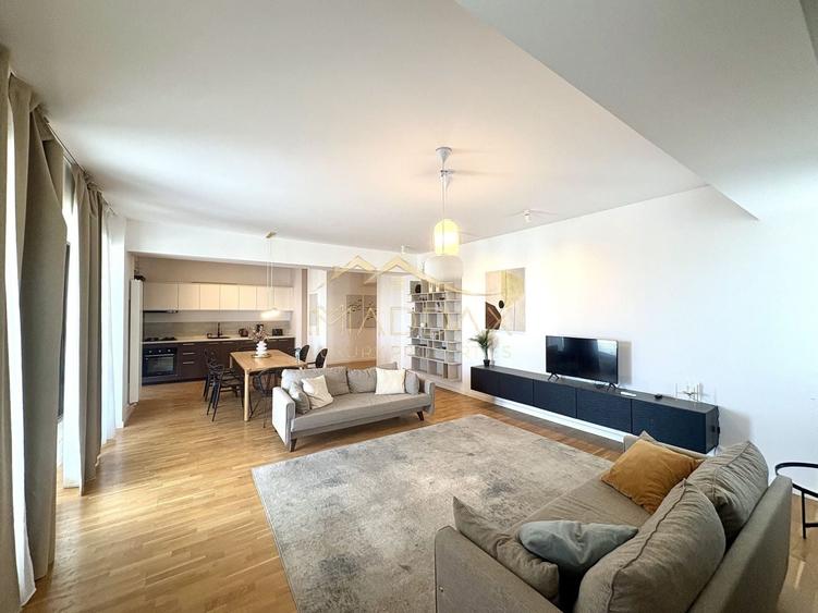 Apartament cu 3 camere decomandat, mobilat în Central