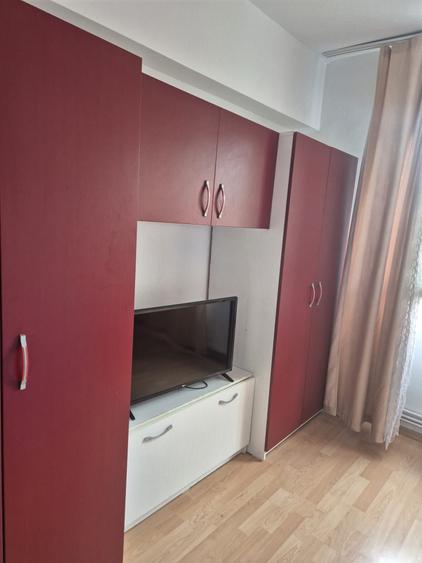 Apartament cu 2 camere decomandat în Malu Roșu
