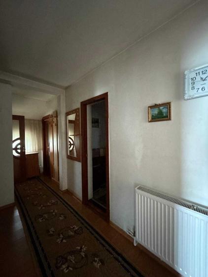 Casă cu 3 camere cu Teren 470 Mp în Central