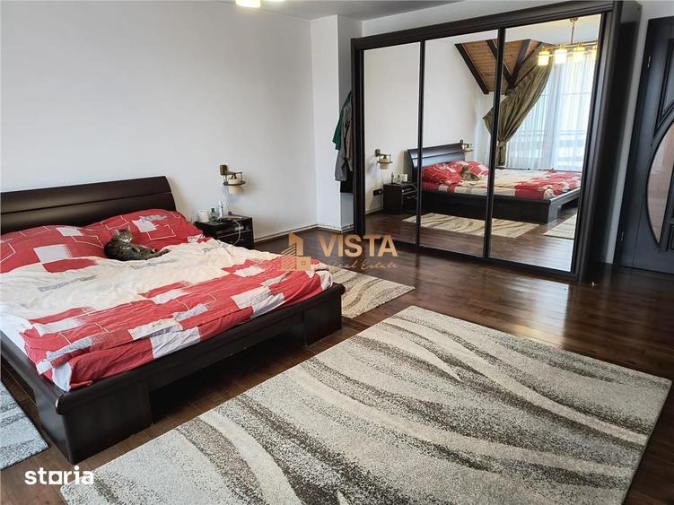 Casă cu 5 camere cu Teren 425 Mp în Florilor