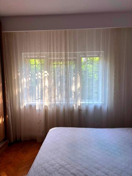 Apartament cu 2 camere semidecomandat în Iancului