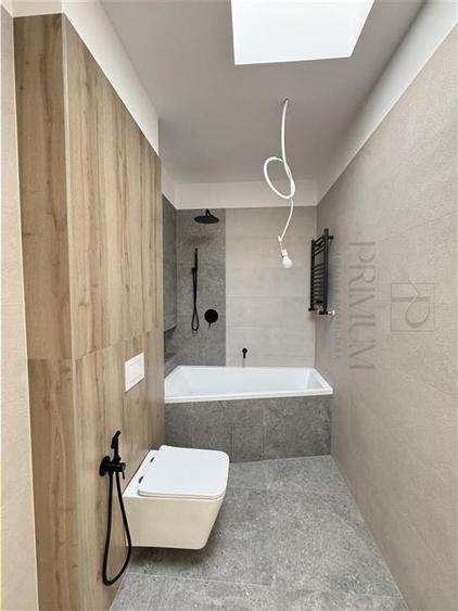 Apartament cu 4 camere semidecomandat în Giroc
