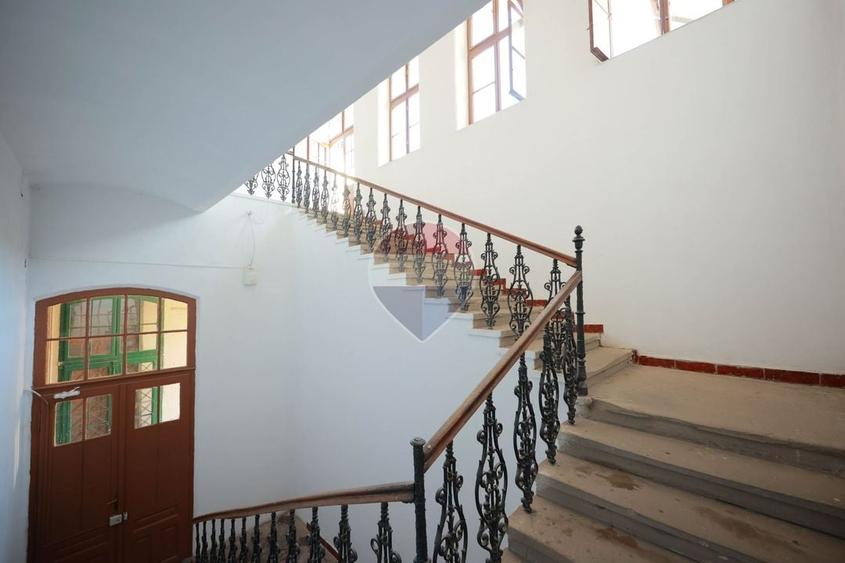 Apartament cu 2 camere semidecomandat în Ultracentral