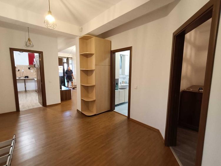 Apartament cu 2 camere decomandat în Central