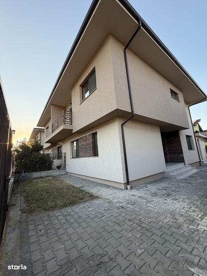Casă cu 4 camere în Florești