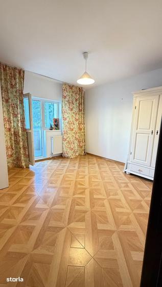 Apartament cu 3 camere decomandat, mobilat în Obcini