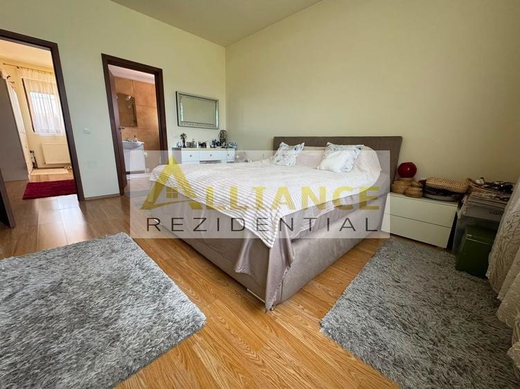 Casă individuală cu 4 camere cu Canalizare în Glina