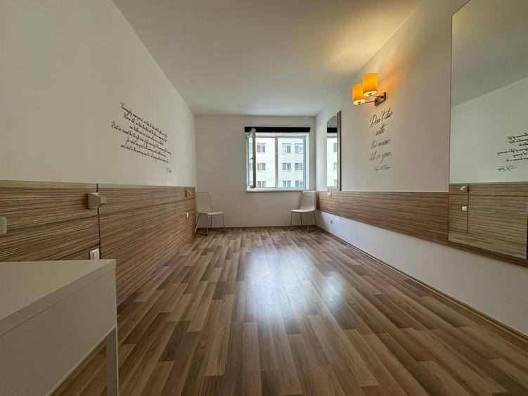 Apartament cu 3 camere decomandat în Vitan-Bârzești