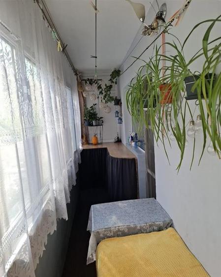 Apartament cu 3 camere decomandat, mobilat în Mircea cel Bătrân