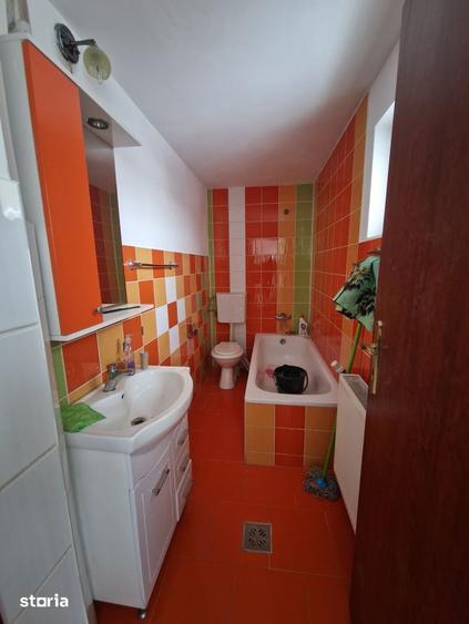Casă cu 4 camere cu Teren 700 Mp în Recea