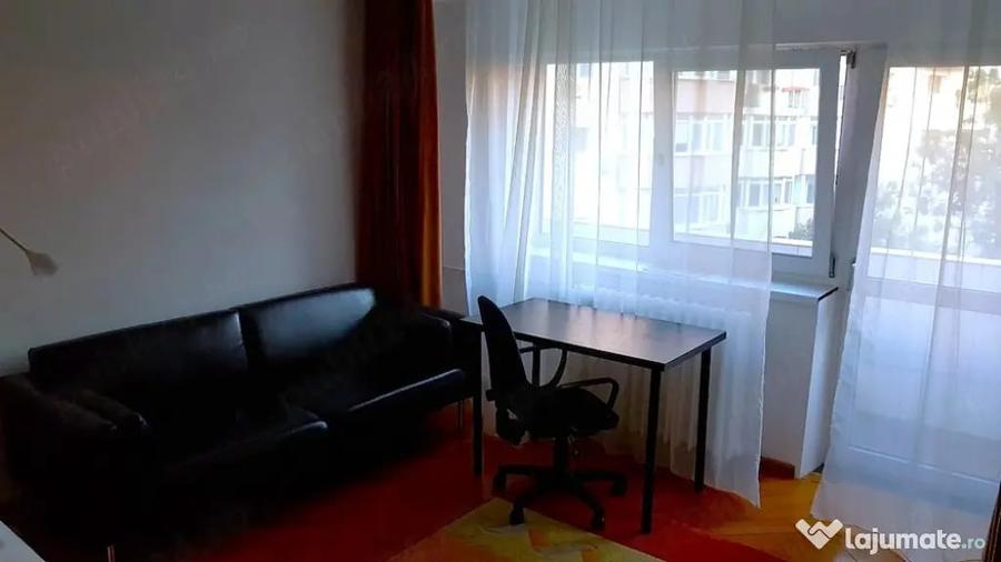 Garsonieră decomandată în Muncii