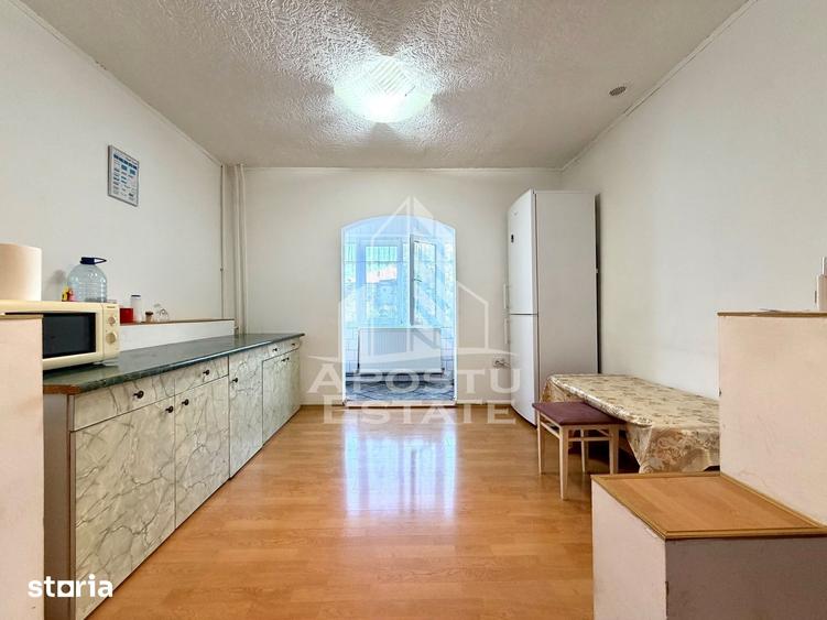 Apartament cu 2 camere decomandat în Soarelui