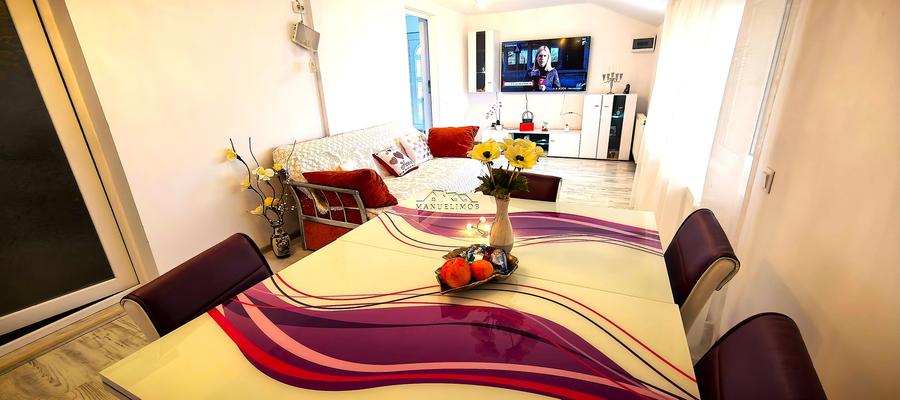 Casă individuală cu 4 camere cu Teren 2500 Mp în Podul Vadului