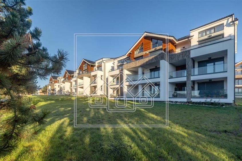 Apartament cu 3 camere nedecomandat în Exterior Vest