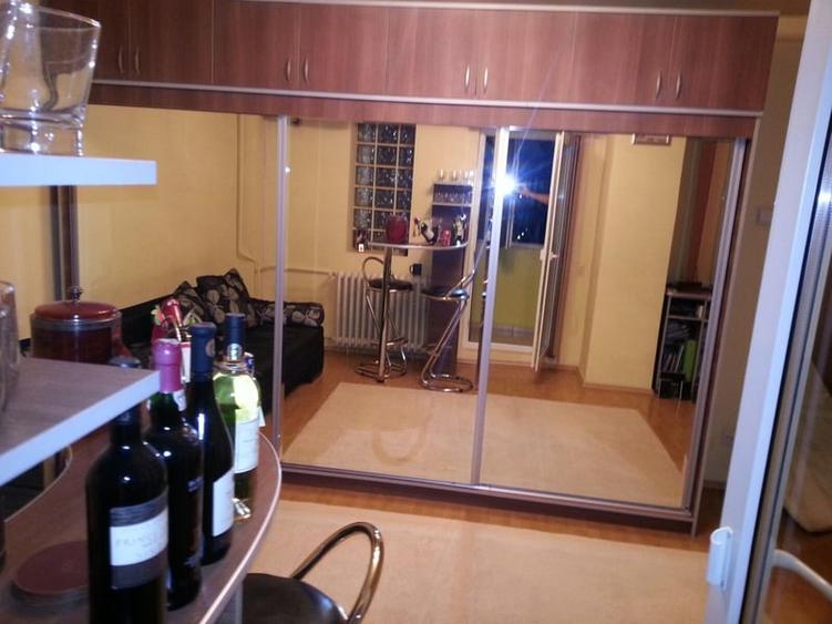 Garsonieră decomandată în Păcii