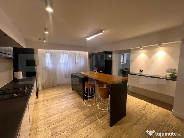 Casă cu 5 camere cu Teren 1300 Mp în Central