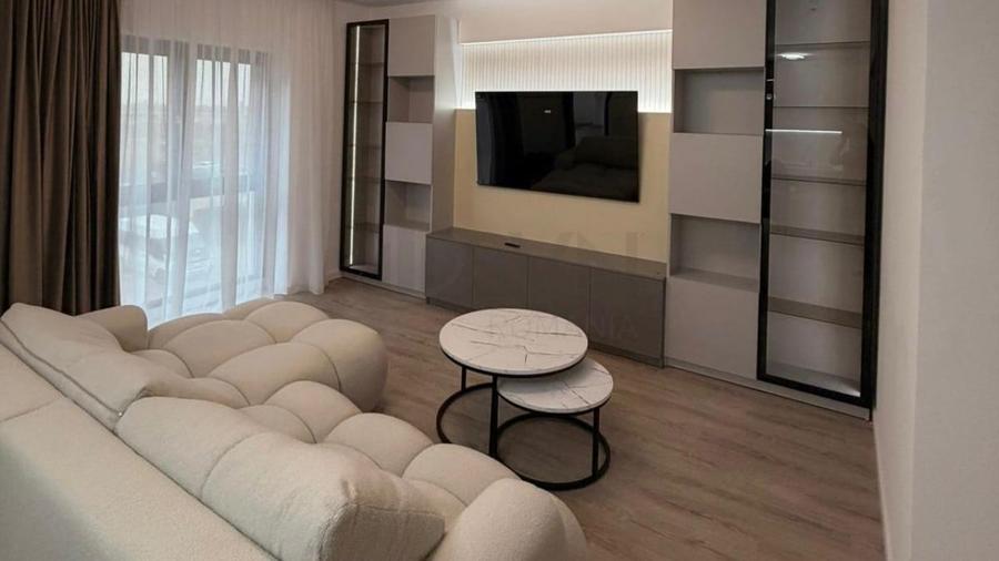 Apartament cu 3 camere decomandat, mobilat în Pipera