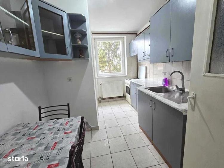 Apartament cu 2 camere semidecomandat în Calea Dumbrăvii