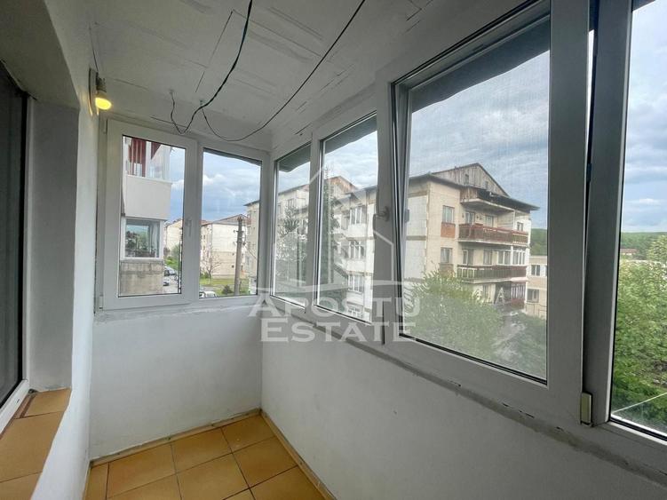 Apartament cu 3 camere decomandat, mobilat în Central